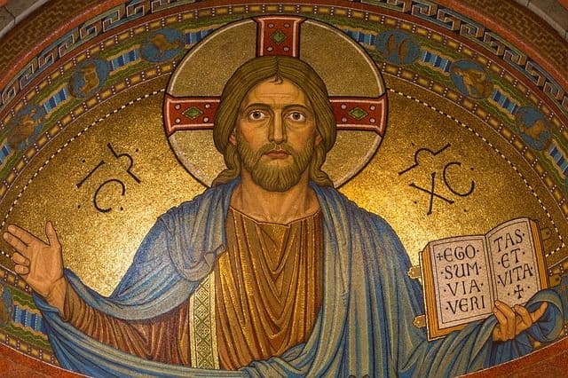 Deus Uno e Trino: Deus em sua Unidade